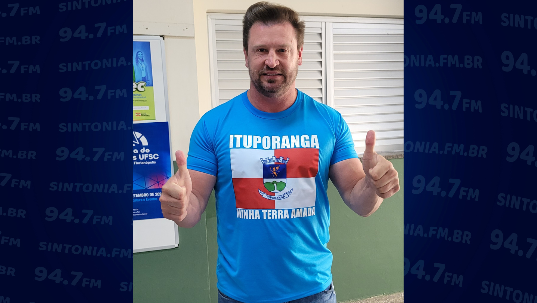 Geison Kurtz (PP) vota na Escola Aleixo Dellagiustina em Ituporanga
