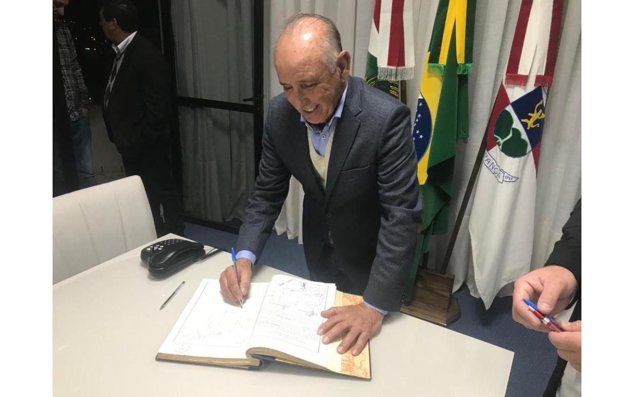 Gervásio Maciel assume prefeitura de Ituporanga 