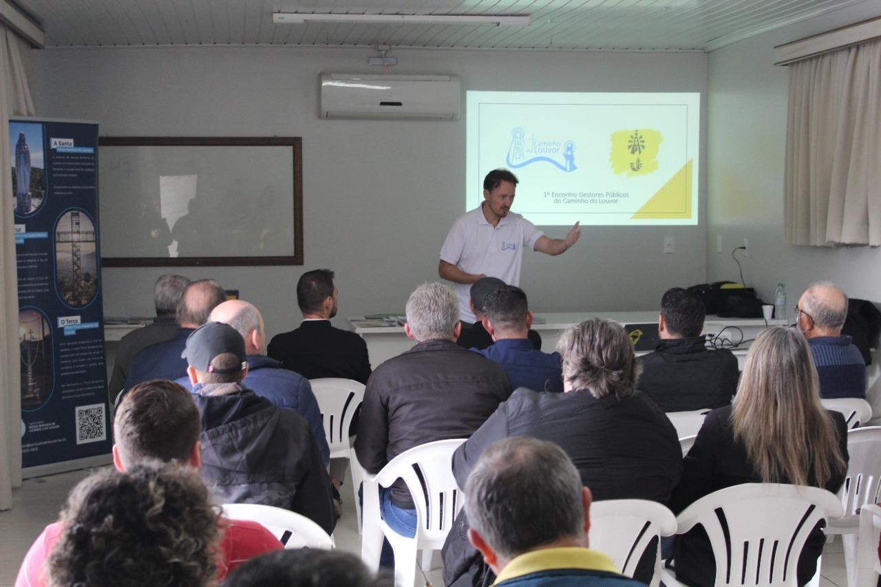 Gestores municipais da região da cebola conhecem o projeto Caminho do Louvor