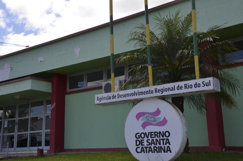 Governador assina extinção das Agências de Desenvolvimento Regional em SC