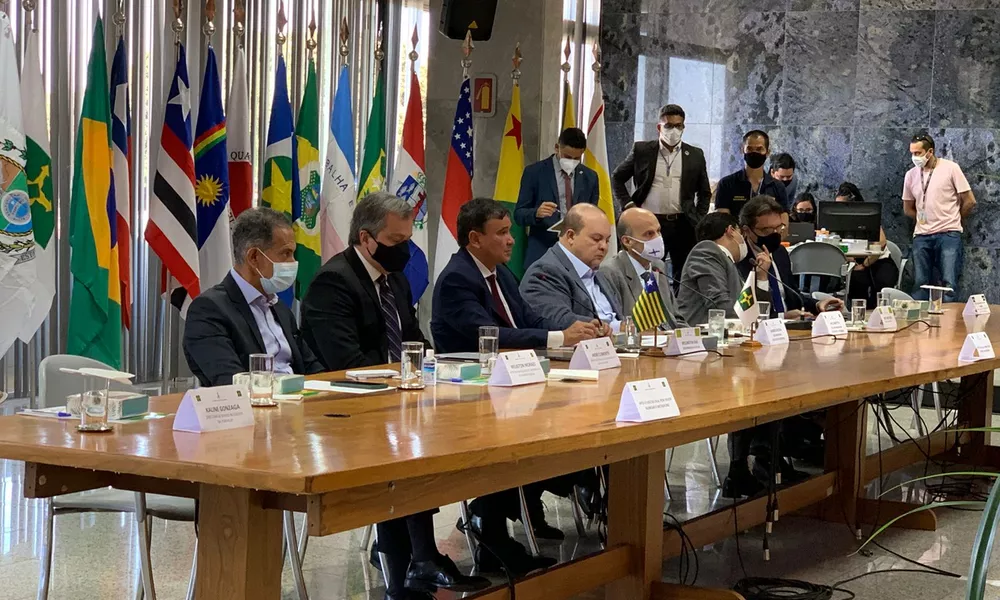 Governadores pedem diálogo entre poderes 