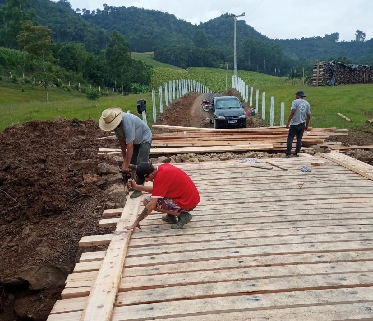Governo de Ituporanga ainda trabalha na reconstrução da comunidade de Três Barras