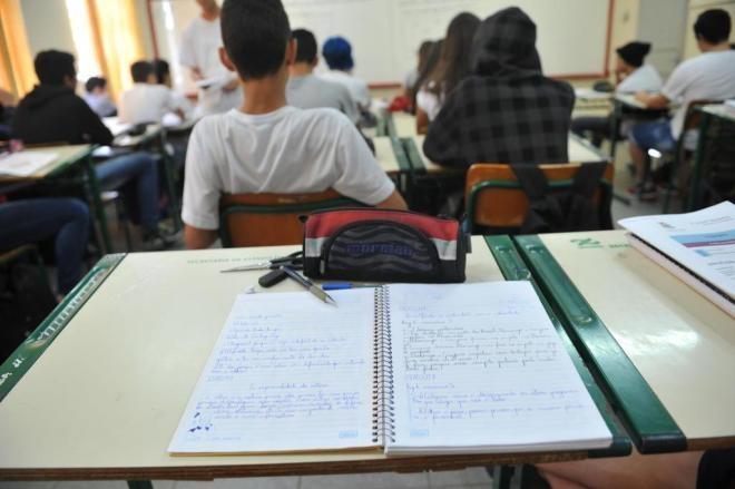 Governo de SC anuncia chamada de mais 1 mil professores efetivos para 2019