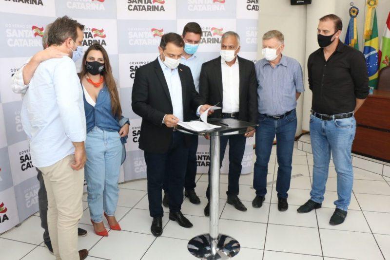 Governo de SC anuncia obras de infraestrutura para cidades atingidas por enxurrada no Alto Vale do Itajaí
