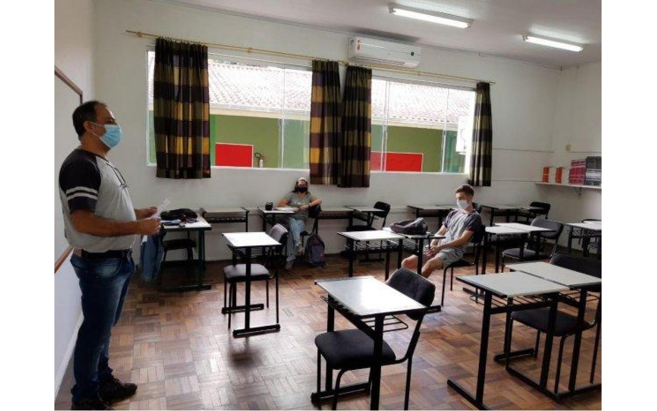 Governo do Estado publica decreto que regulamenta volta das aulas presenciais em Santa Catarina 