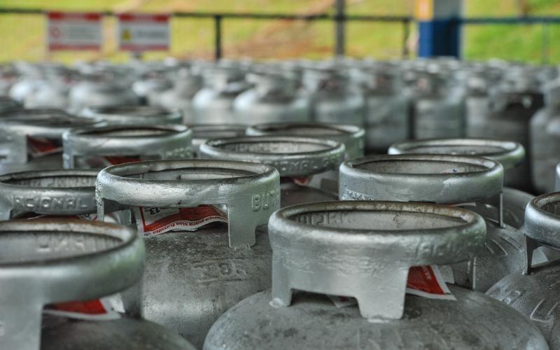 Governo estuda venda de botijões de gás 