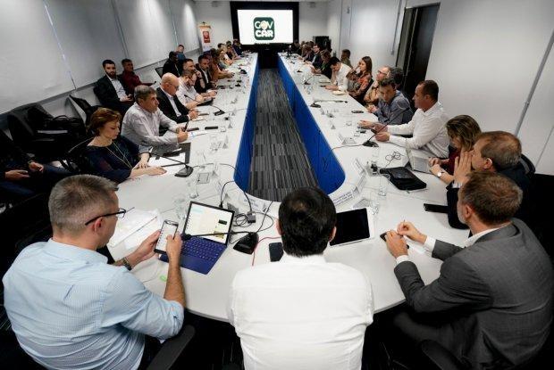 Governo lança Govcar e prevê economia de R$ 5 milhões por ano com aplicativo de transporte para servidores 