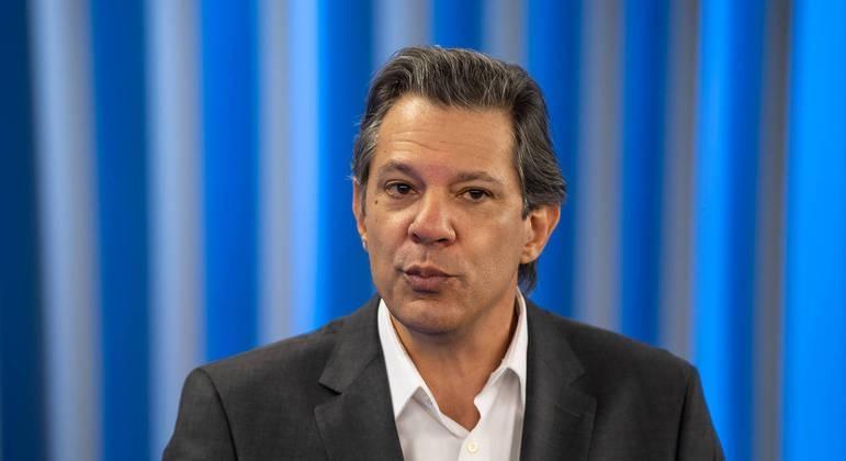 Governo recua e mantém isenção para compras internacionais de até US$ 50