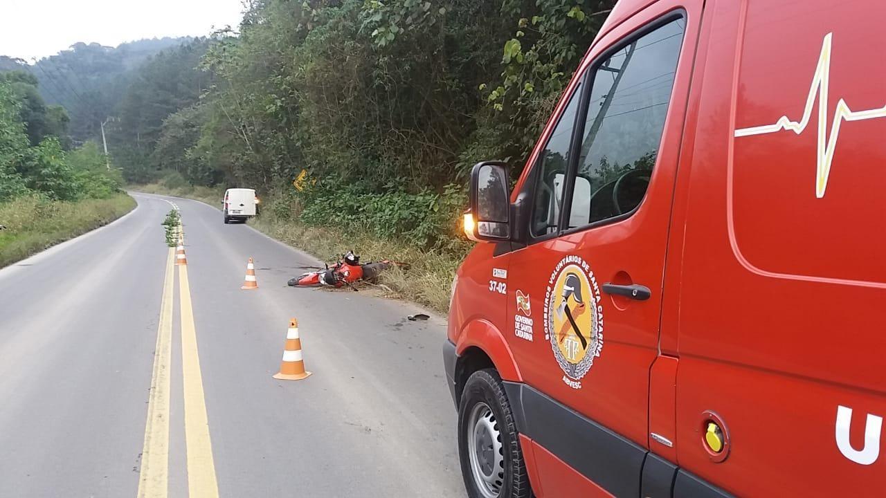 Grave acidente é atendido pelos Bombeiros Voluntários de Presidente Getúlio na manhã desta terça 