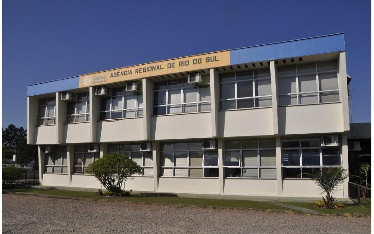Greve dos trabalhadores da Celesc chega ao fim em todo o Estado