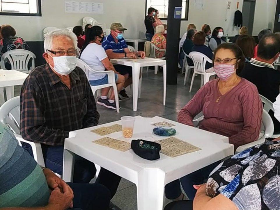 Grupo de Idosos de Imbuia retoma atividades de entretenimento com música e jogos