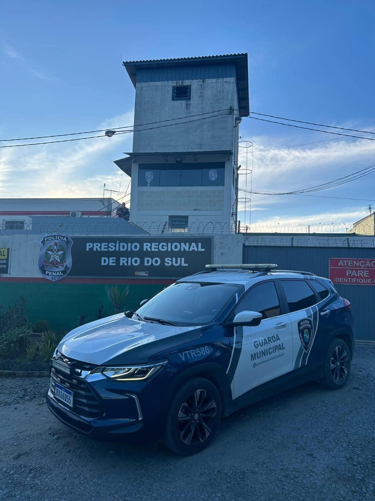 Guarda Municipal cumpre mandado de prisão e apreensão durante policiamento