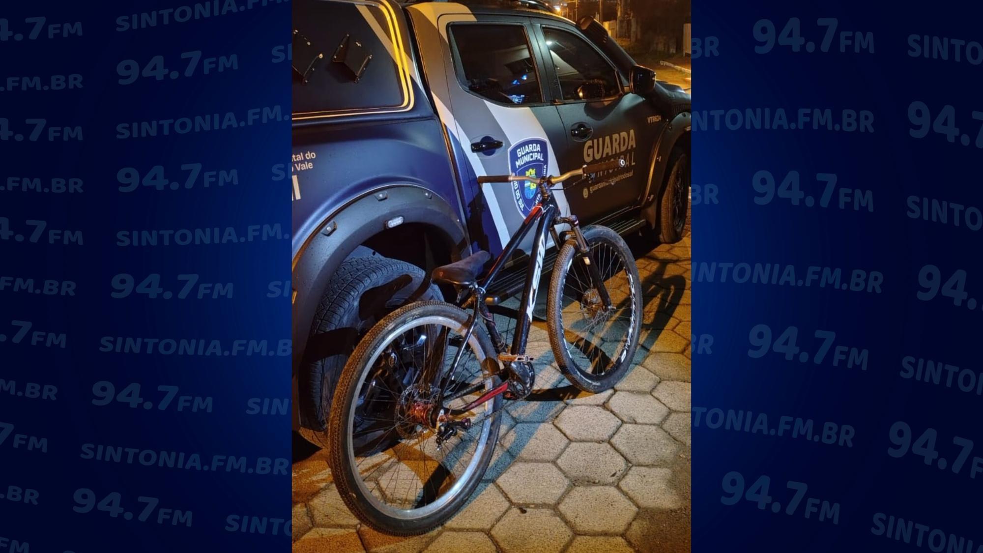 Guarda Municipal recupera bicicleta furtada e conduz jovem à delegacia em Rio do Sul