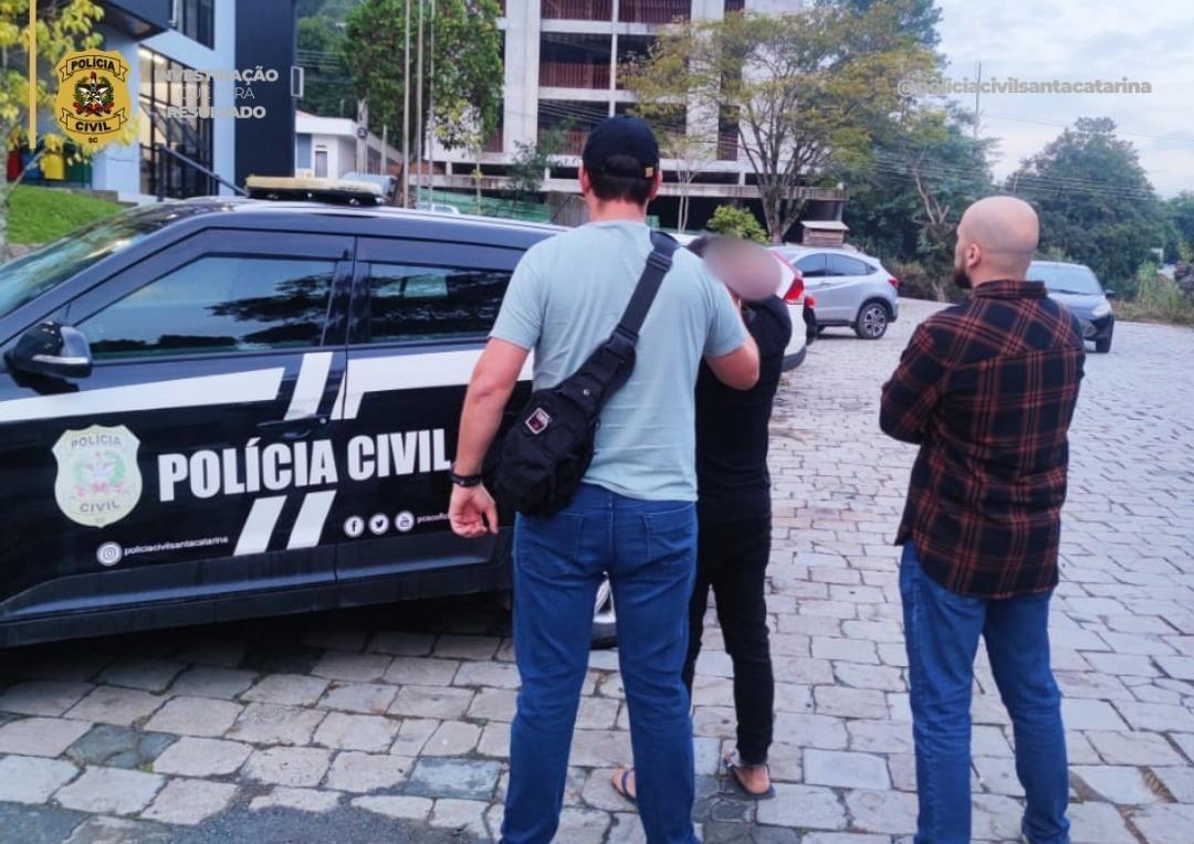 Homem com mais de 60 passagens policiais é preso no interior de Aurora