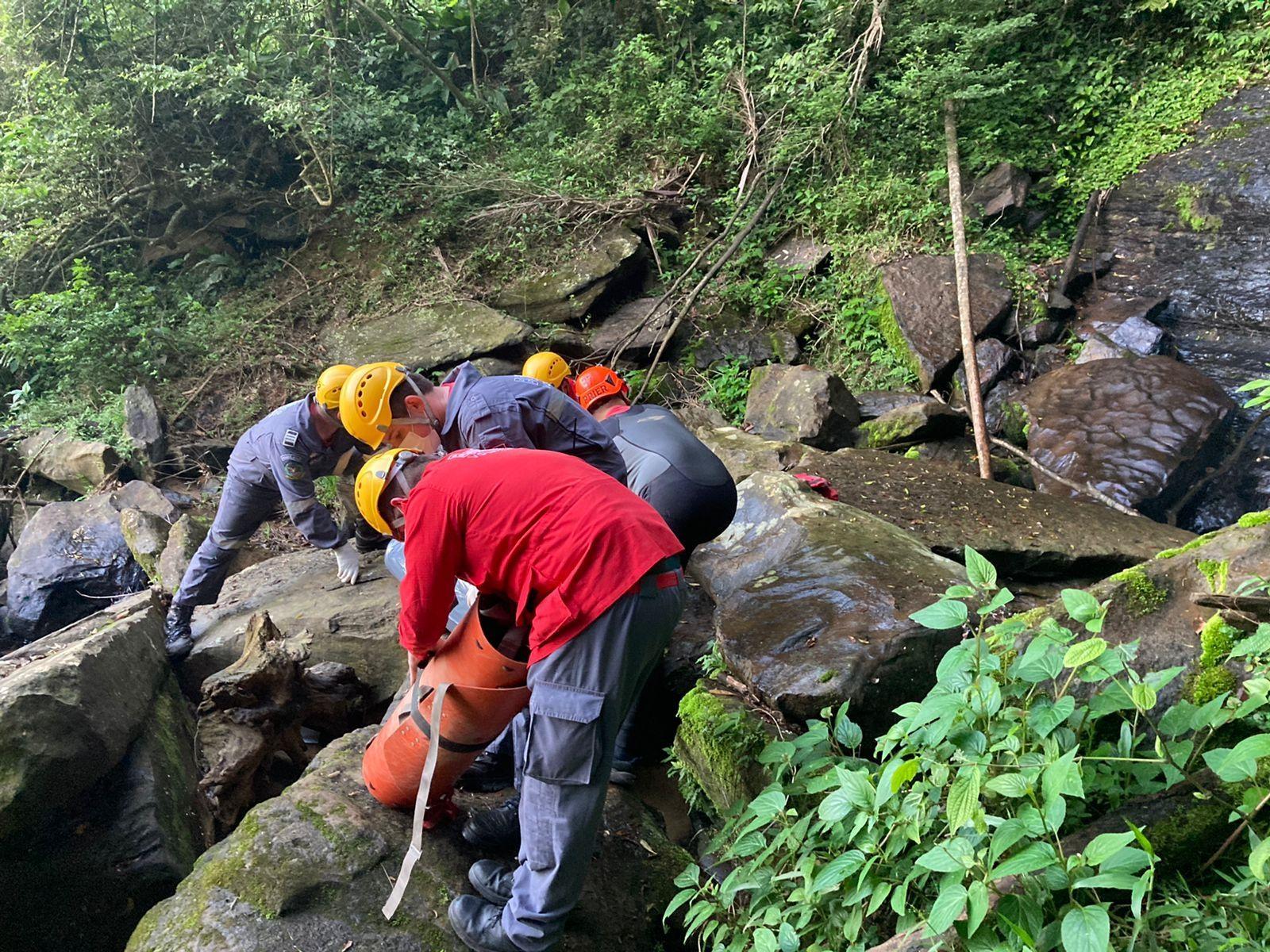 Homem desaparecido no Alto Vale é encontrado morto em cachoeira