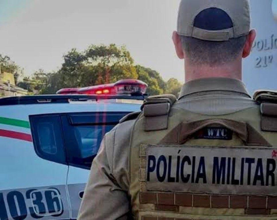 Homem é atacado pelo próprio sobrinho com enxada e pedra em Rio do Sul
