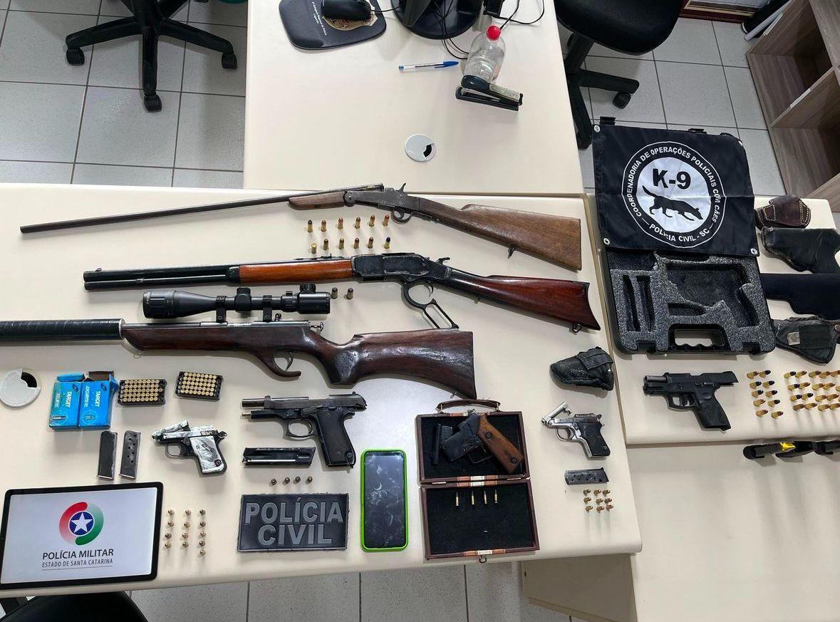 Homem é preso com arsenal após disparos em clube de Bom Retiro