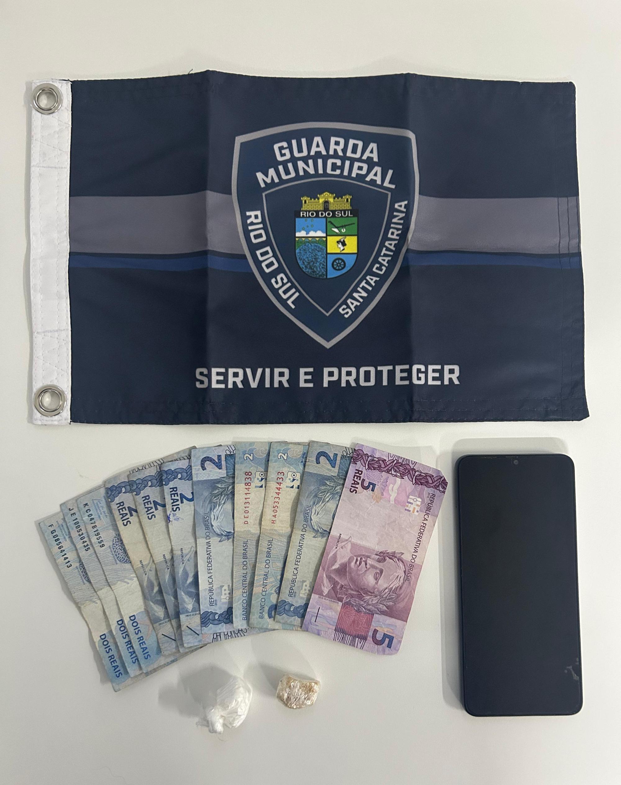 Homem é preso por tráfico de drogas 