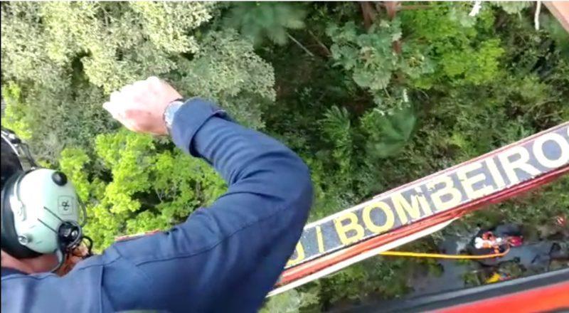 Homem é resgatado de rapel após cair cerca de 30 metros em Ibirama
