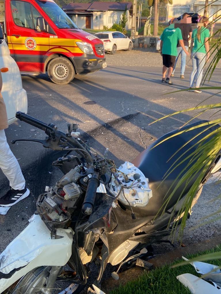 Homem fica gravemente ferido após colisão na SC-110 em Petrolândia 