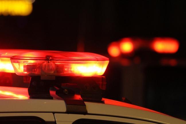 Homem furta confeitaria e entra em confronto com policiais em Rio do Sul