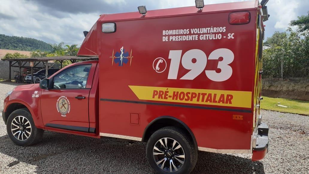 Homem morre após ser atingido por tora