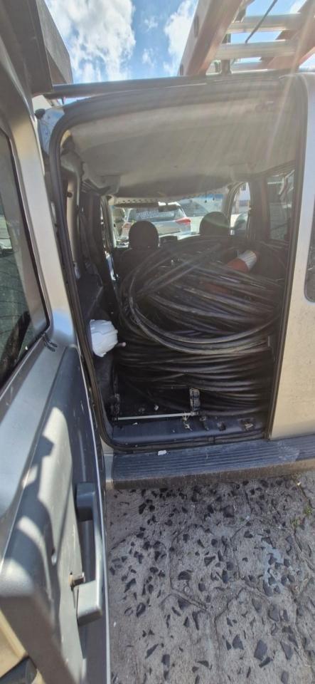 Homens são flagrados pela PM com fios de cobre furtados