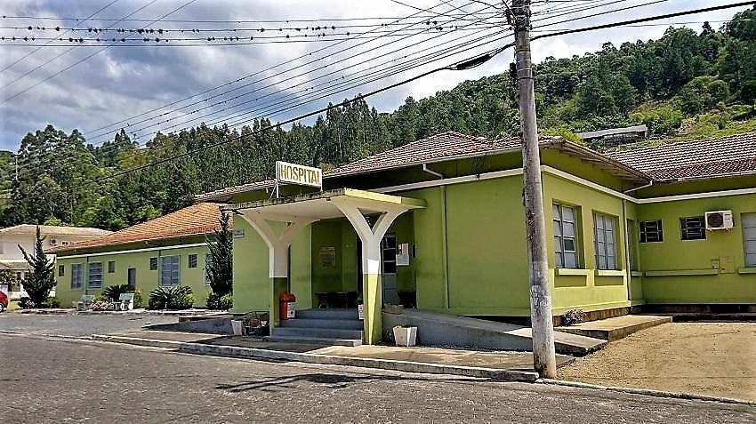Hospital de Alfredo Wagner foi interditado na tarde desta terça-feira (20)
