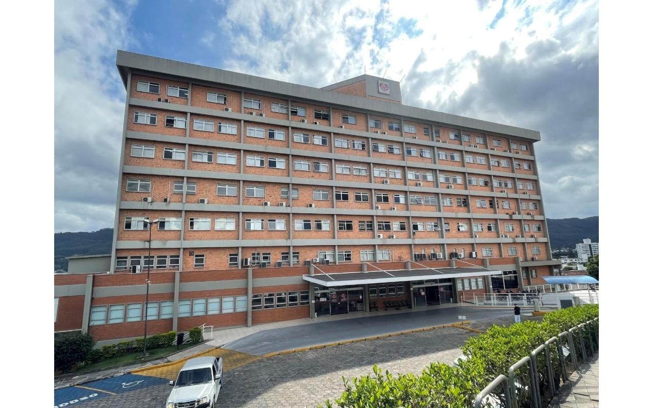 Hospital Regional Alto Vale abre novas vagas na UTI neonatal