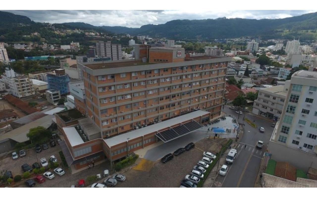 Hospital Regional Alto Vale comemora 28 anos com projetos de melhorias e expansão