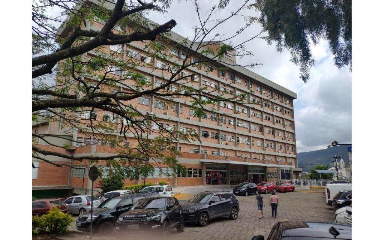 Hospital Regional Alto Vale suspende cirurgias eletivas
