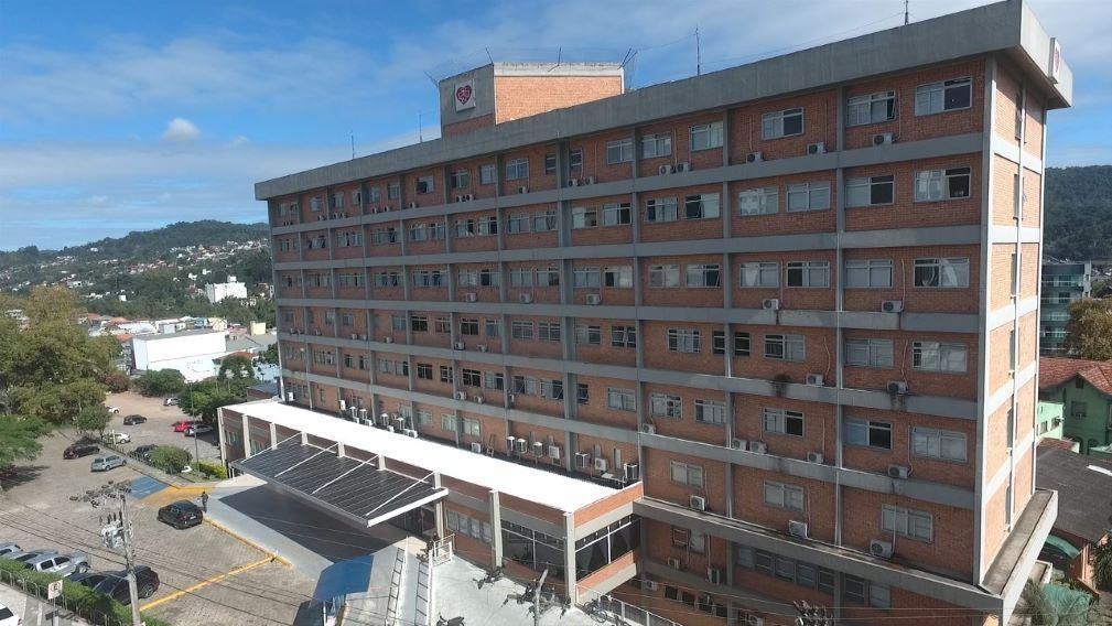 Hospital Regional Alto Vale mantém visitas suspensas