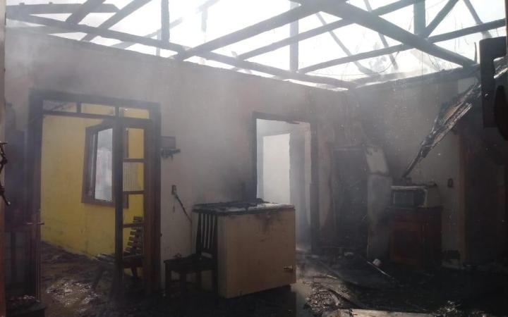  Incêndio destrói parte de residência no Alto Vale