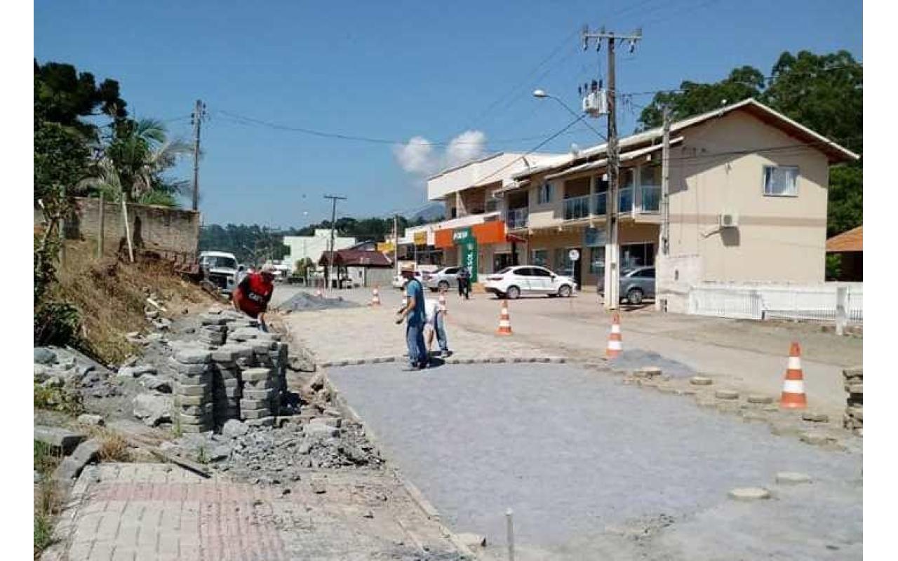 Inicia mais uma etapa das obras de revitalização da Avenida 29 de Novembro em Chapadão do Lageado