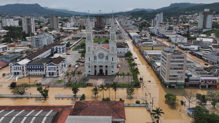 Início de obra para amenizar impacto das enchentes no Alto Vale é adiada