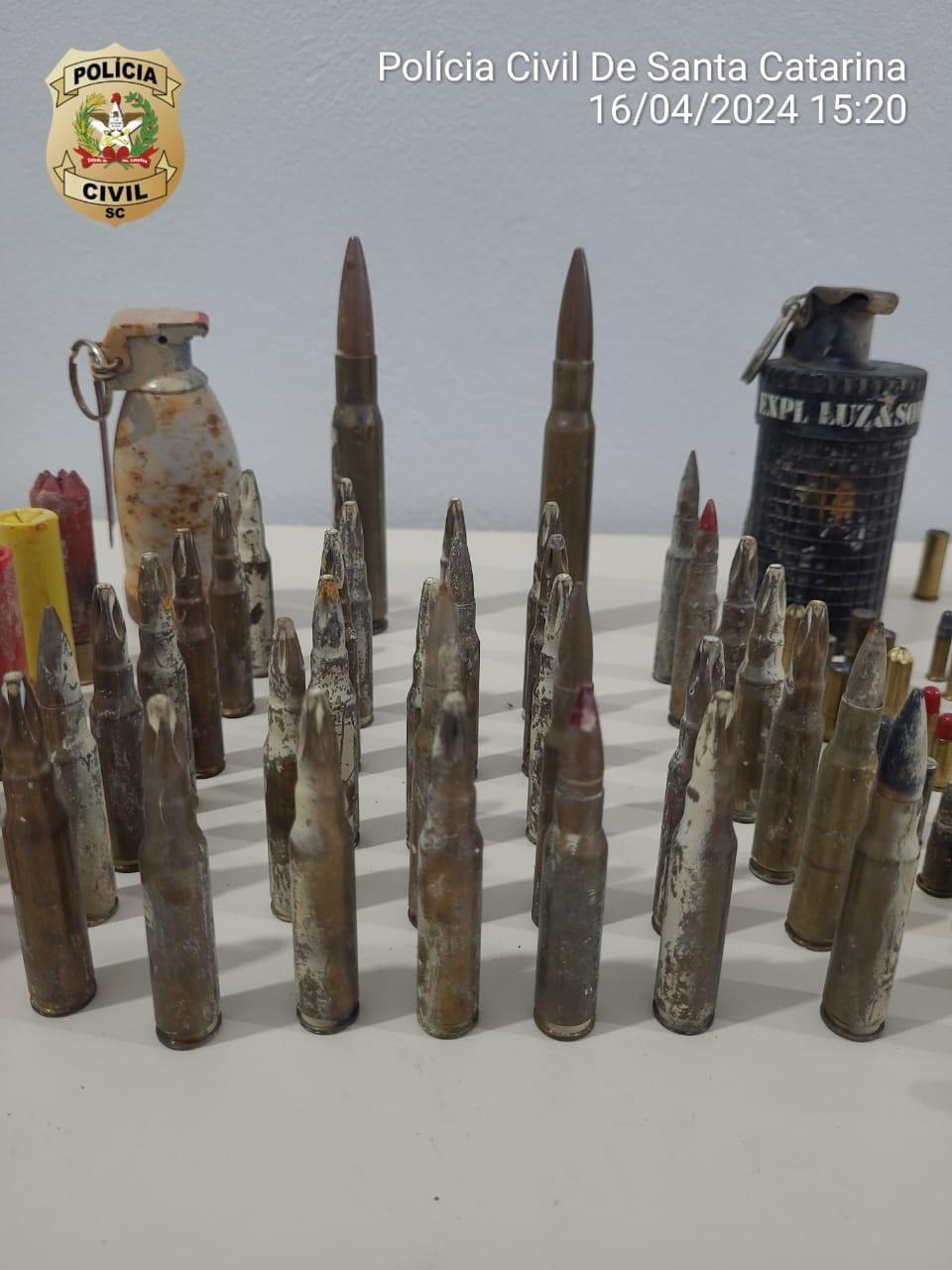 Investigado por furtos é preso por possuir artefatos de guerra em Rio do Oeste