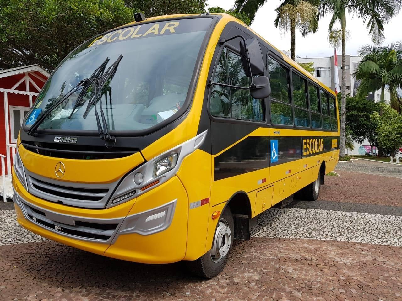 Ituporanga recebe novo ônibus adaptado para o transporte escolar