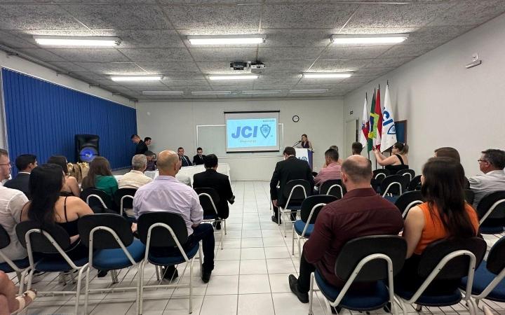 JCI de Ituporanga tem posse de nova diretoria na noite desta sexta-feira