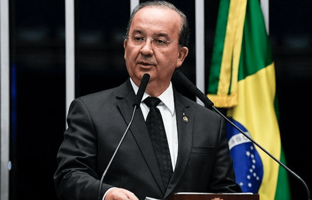 Jorginho Mello cumpre agenda em Brasília onde se encontra com o Presidente Lula e participa do Fórum de Governadores