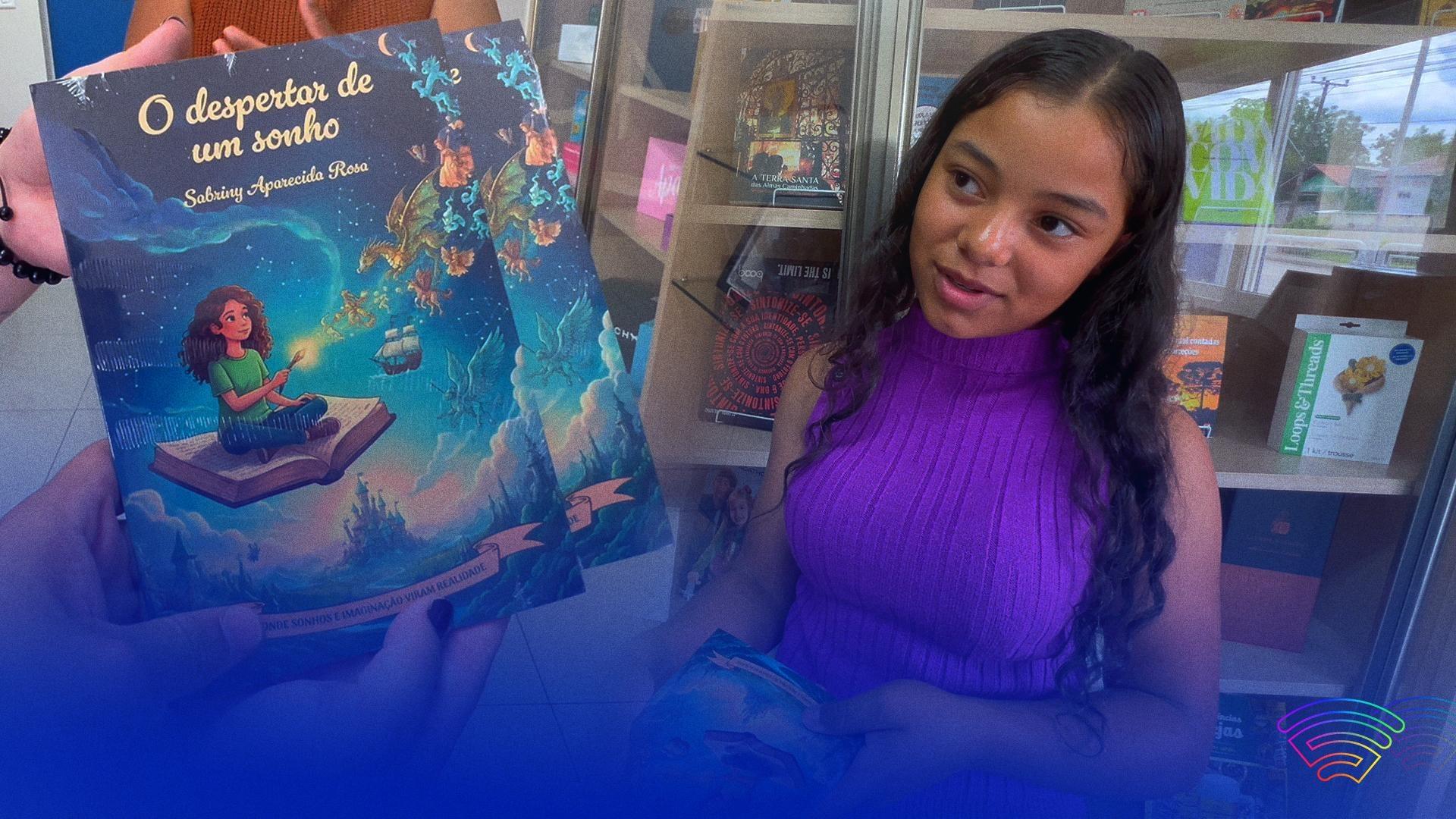 Jovem de Petrolândia ganha publicação de livro após conhecer gráfica por conta da Sintonia
