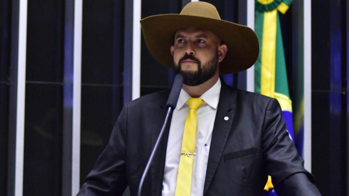 Juiz decreta prisão do Deputado Federal Zé Trovão