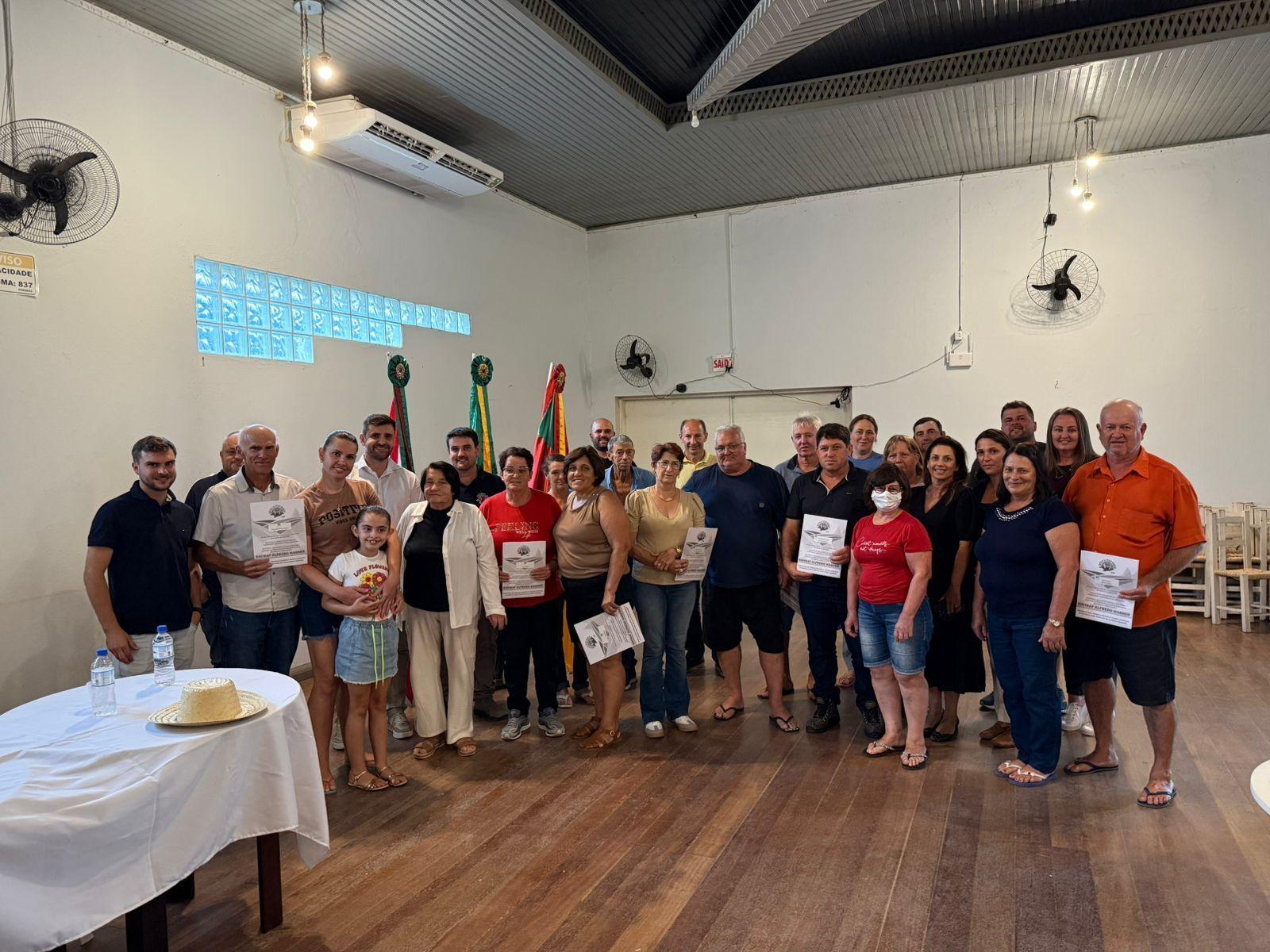 Lar Legal Rural entrega 14 títulos de terra a famílias de Alfredo Wagner