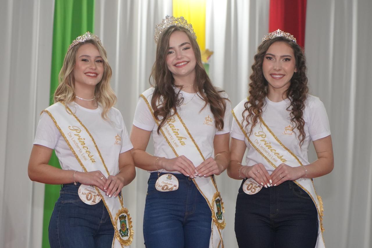 Leoberto Leal escolhe nova Rainha e Princesas do município