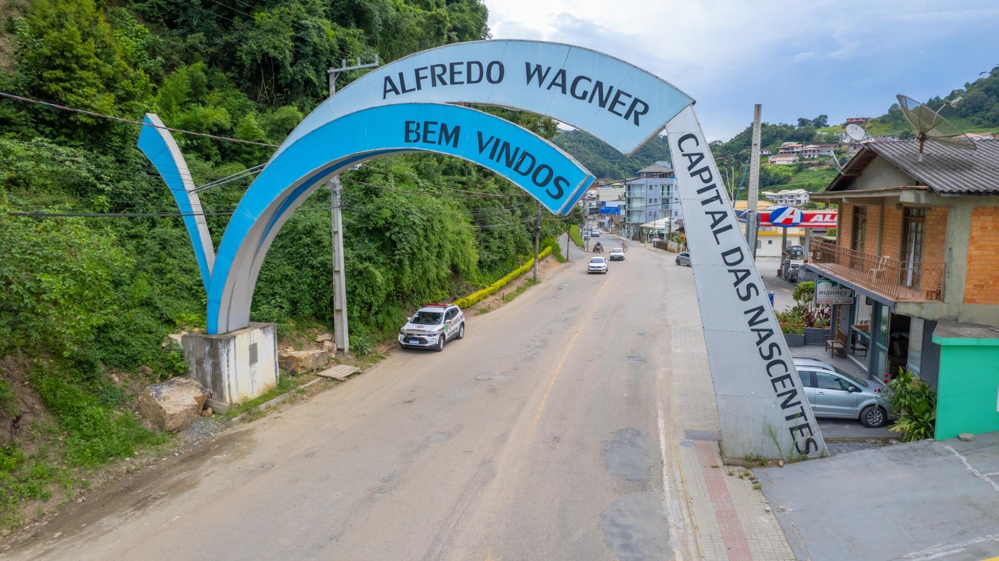 Limpeza de reservatório pode afetar abastecimento de água em Alfredo Wagner nesta segunda-feira (21)