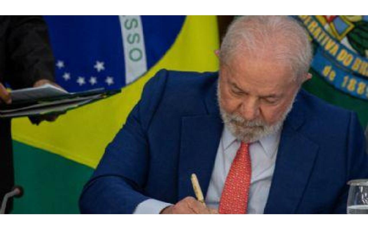 Lula confirma novo valor do salário mínimo e detalha política de isenção de Imposto de Renda