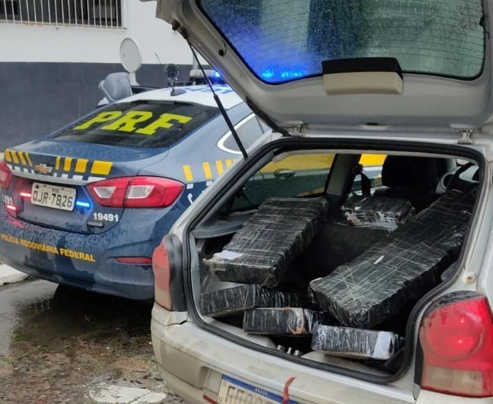 Mais de 100 quilos de maconha são apreendidos na BR-470 no Alto Vale 