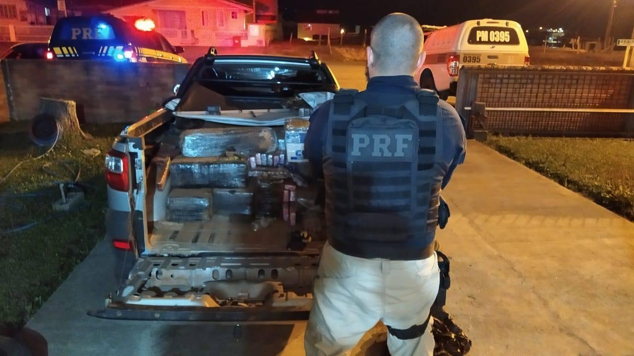 Mais de 500 kg de maconha são apreendidos em veículo roubado na BR-282, em Bom Retiro