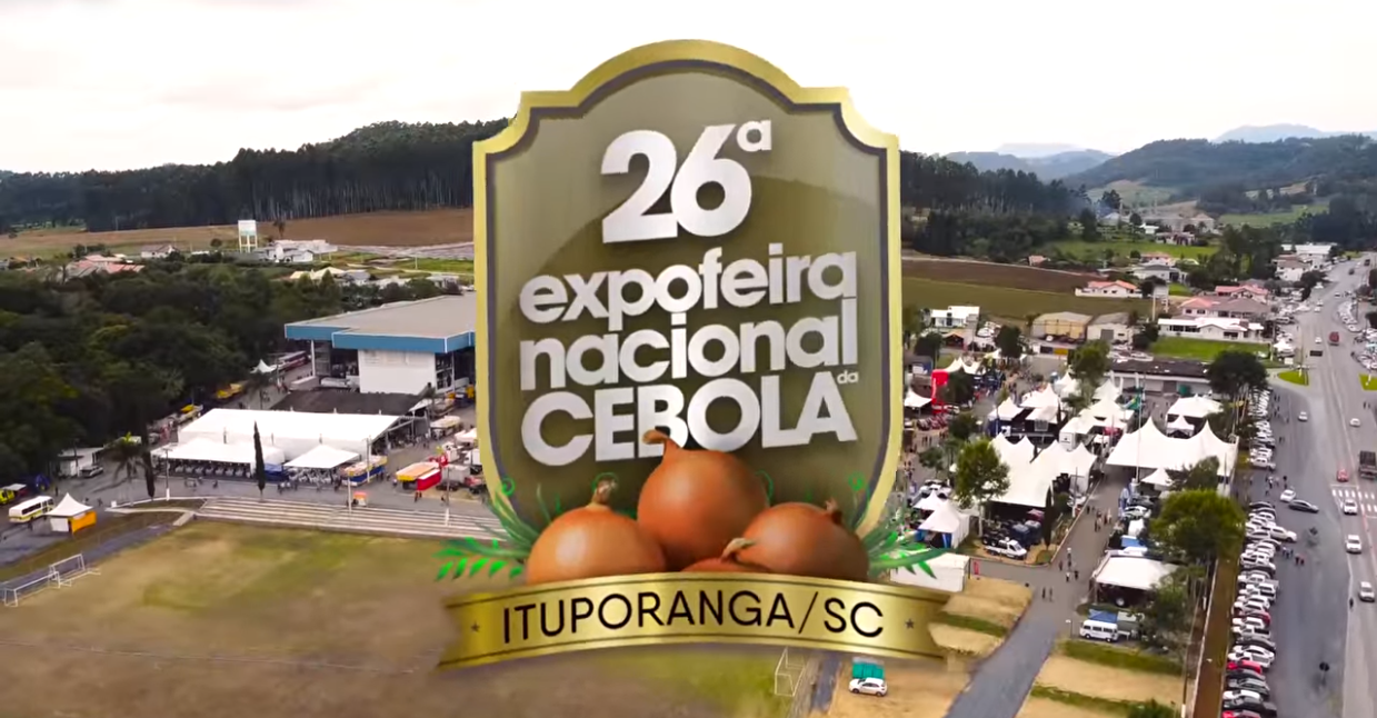 Mais de mil idosos participaram das tardes dançantes durante a 26ª Expofeira Nacional da Cebola