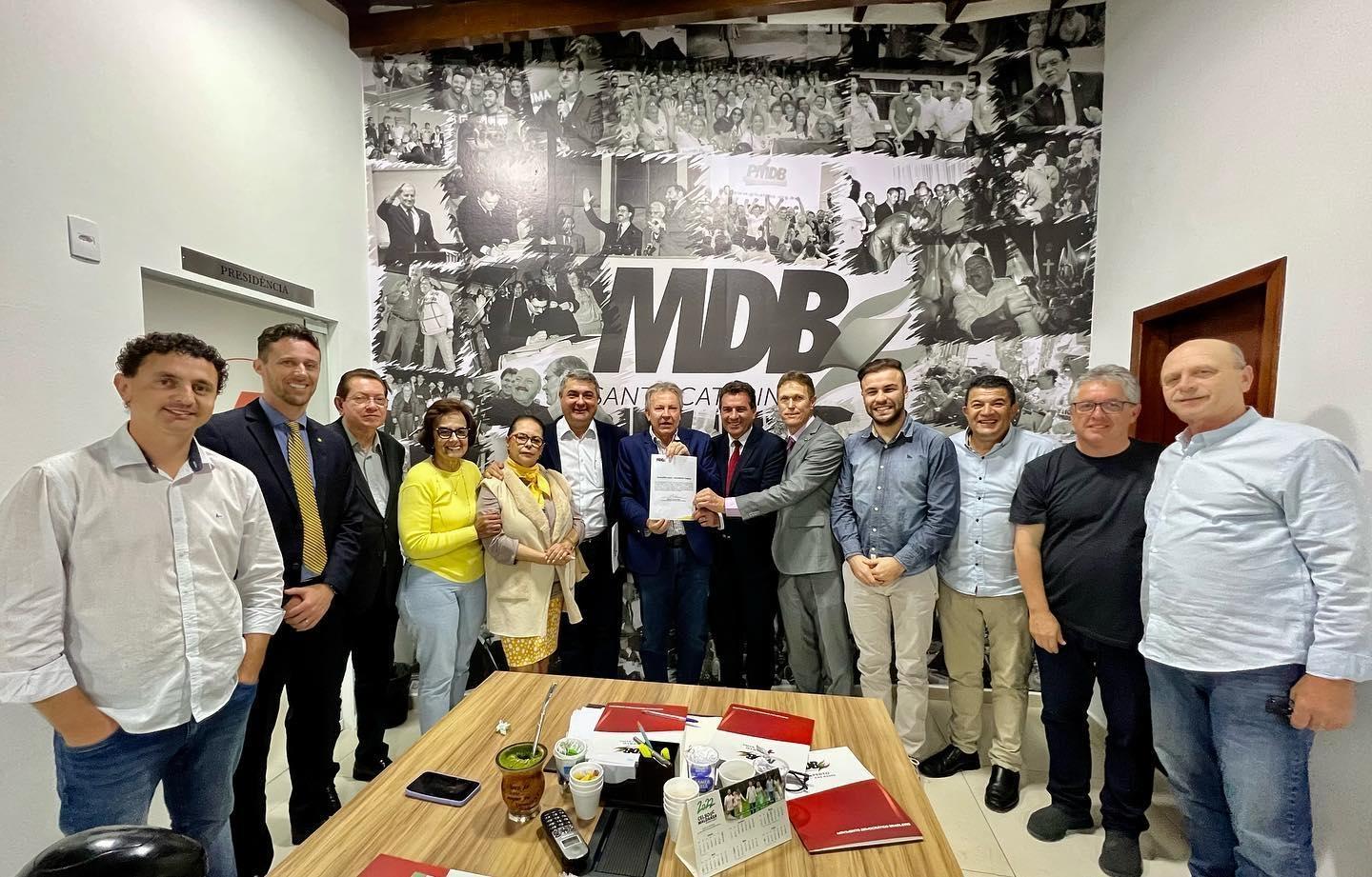 MDB libera membros do partido para apoio no segundo turno. Em SC, legenda opta por Jorginho Mello e Bolsonaro