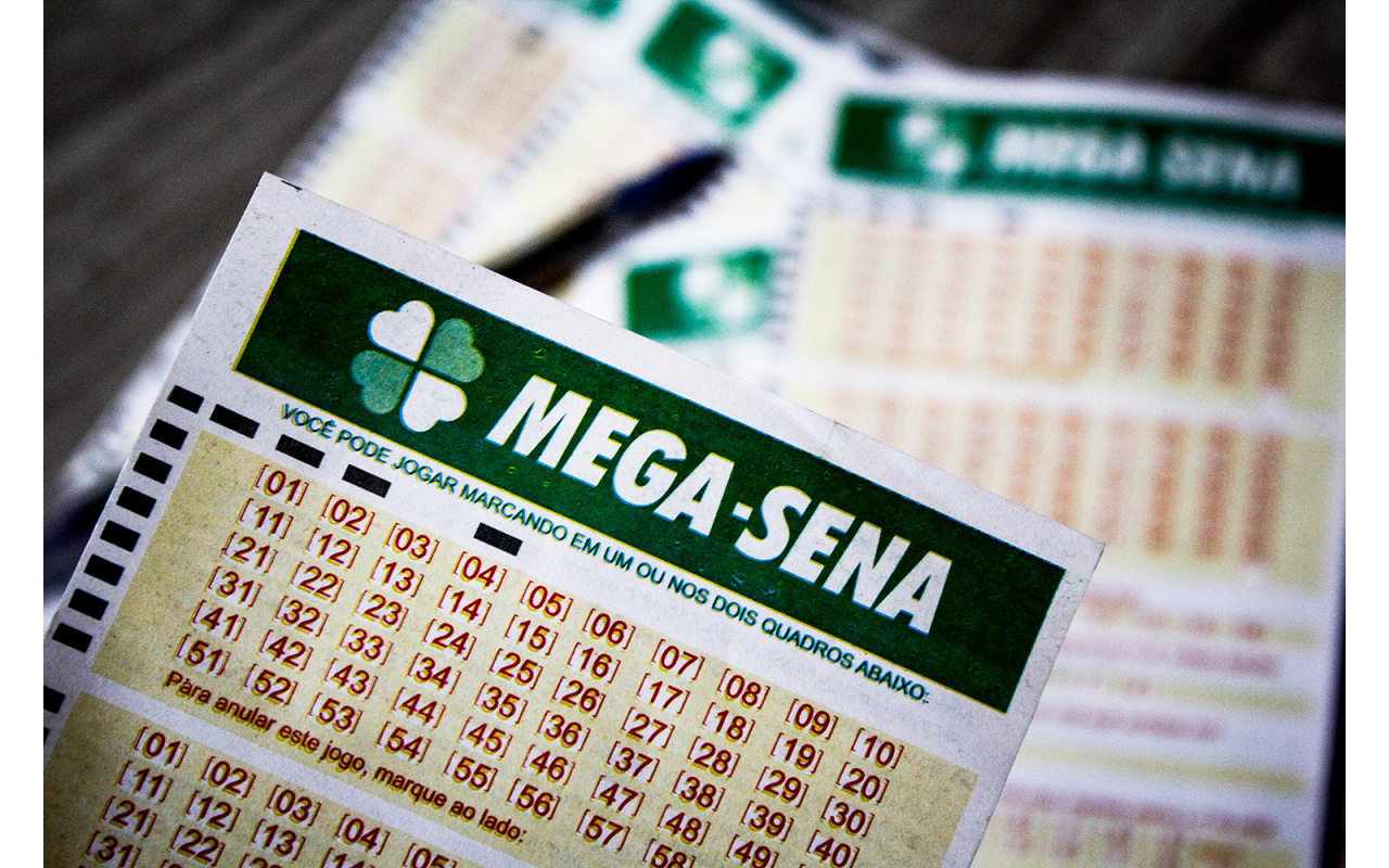 Mega-sena: Aposta única leva prêmio de R$ 76 milhões; veja dezenas sorteadas